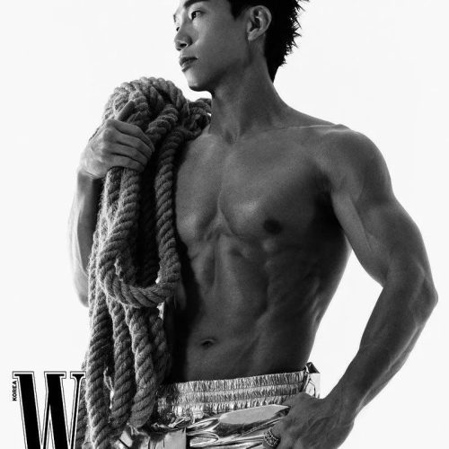 w korea jisoo cover april 2024 oppa store 4